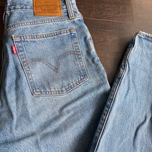 Levi’s wedgie 26